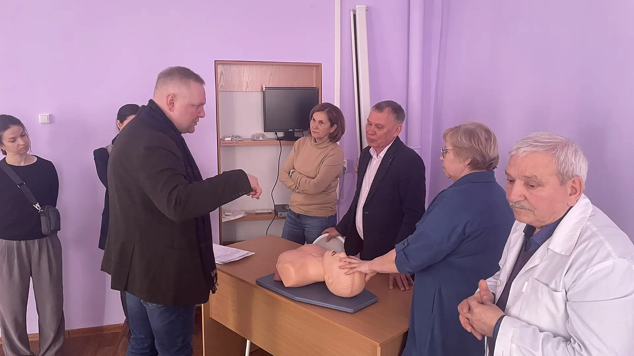 Эксперты из федеральных медицинских центров помогают лечить сложных пациентов в Кузбассе